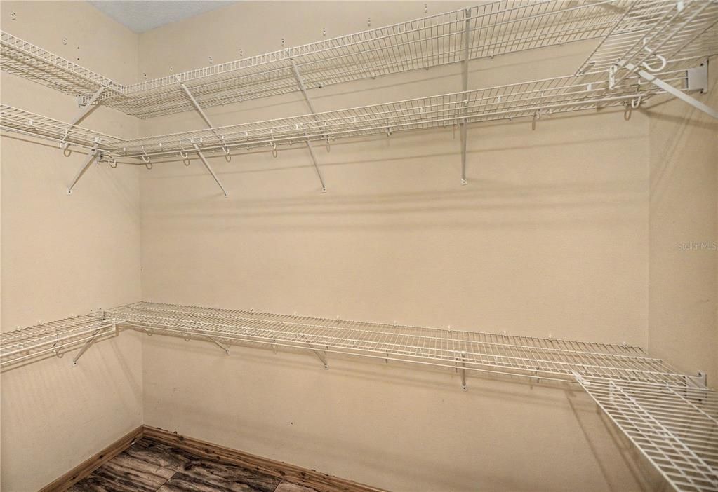 На продажу: $749,900 (4 спален, 3 ванн, 2696 Квадратных фут)