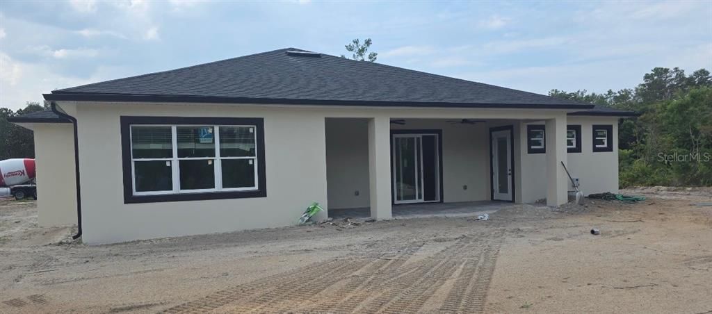 En Venta: $594,999 (4 camas, 3 baños, 2450 Pies cuadrados)