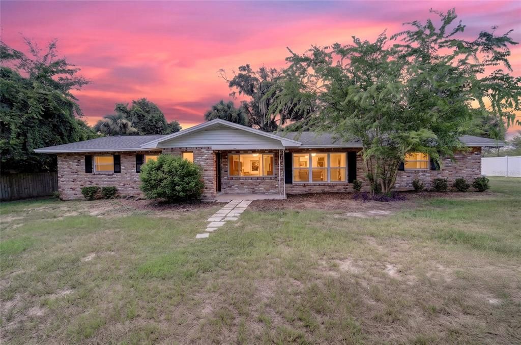 For Sale: $274,900 (3 beds, 2 baths, 1608 Square Feet)