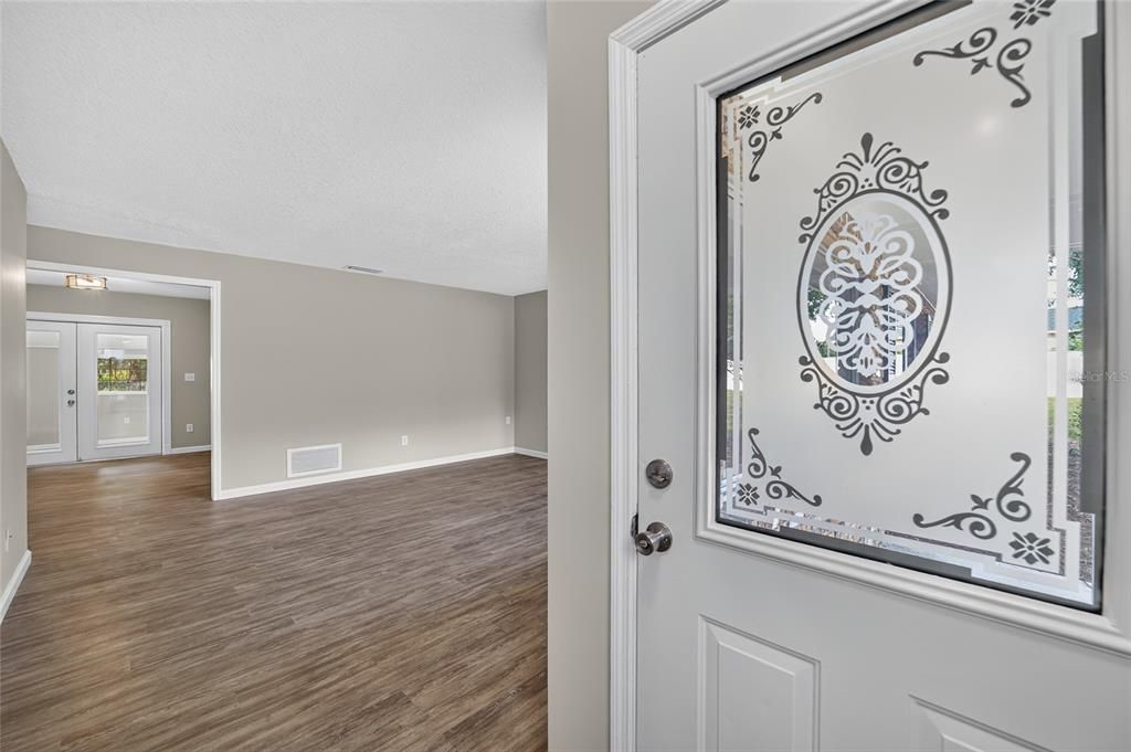 For Sale: $274,900 (3 beds, 2 baths, 1608 Square Feet)