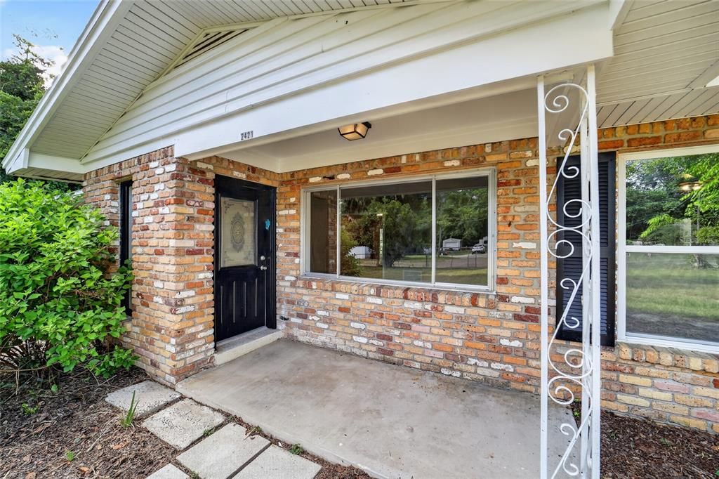 For Sale: $274,900 (3 beds, 2 baths, 1608 Square Feet)