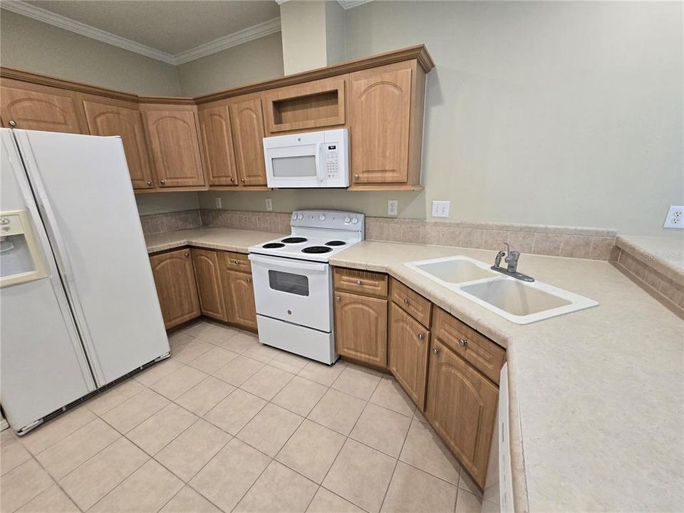 En Venta: $220,000 (3 camas, 2 baños, 1360 Pies cuadrados)
