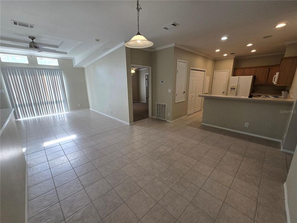 En Venta: $220,000 (3 camas, 2 baños, 1360 Pies cuadrados)