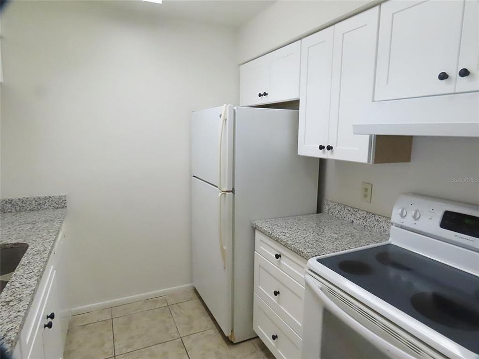 В аренду: $1,600 (2 спален, 2 ванн, 912 Квадратных фут)