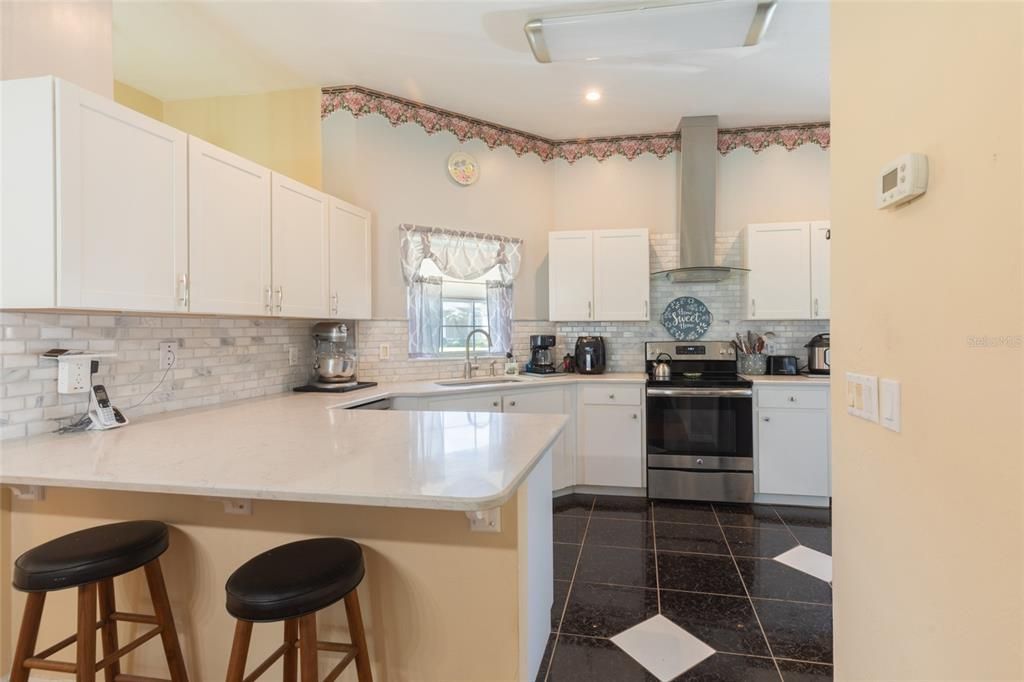 For Sale: $324,000 (3 beds, 2 baths, 1308 Square Feet)