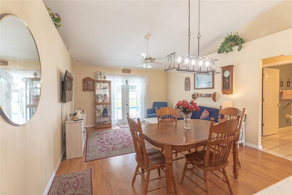 For Sale: $324,000 (3 beds, 2 baths, 1308 Square Feet)