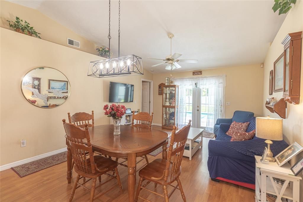 For Sale: $324,000 (3 beds, 2 baths, 1308 Square Feet)