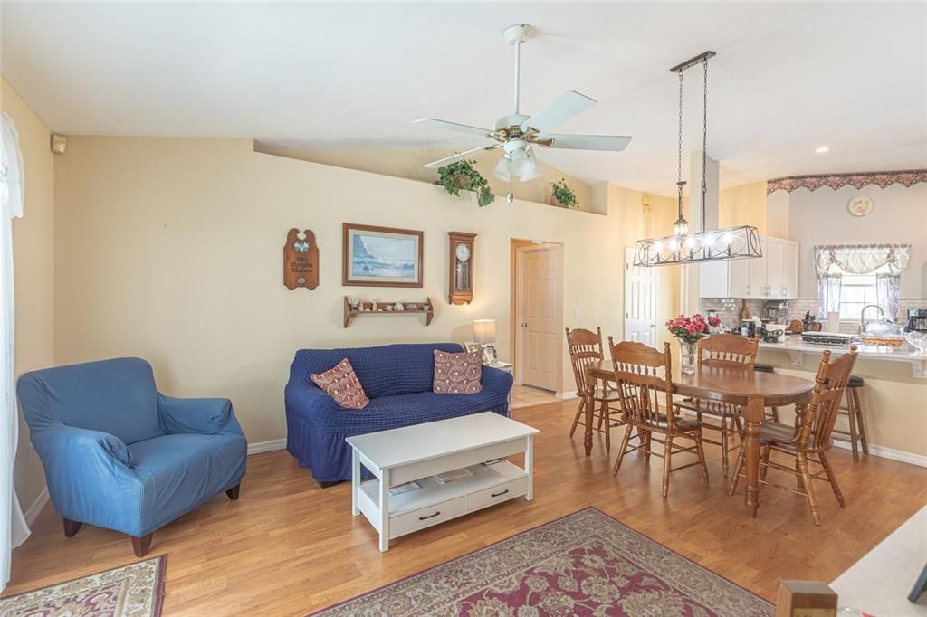 For Sale: $324,000 (3 beds, 2 baths, 1308 Square Feet)