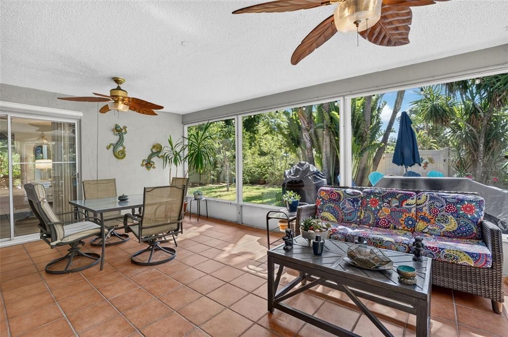 En Venta: $649,900 (4 camas, 2 baños, 1684 Pies cuadrados)