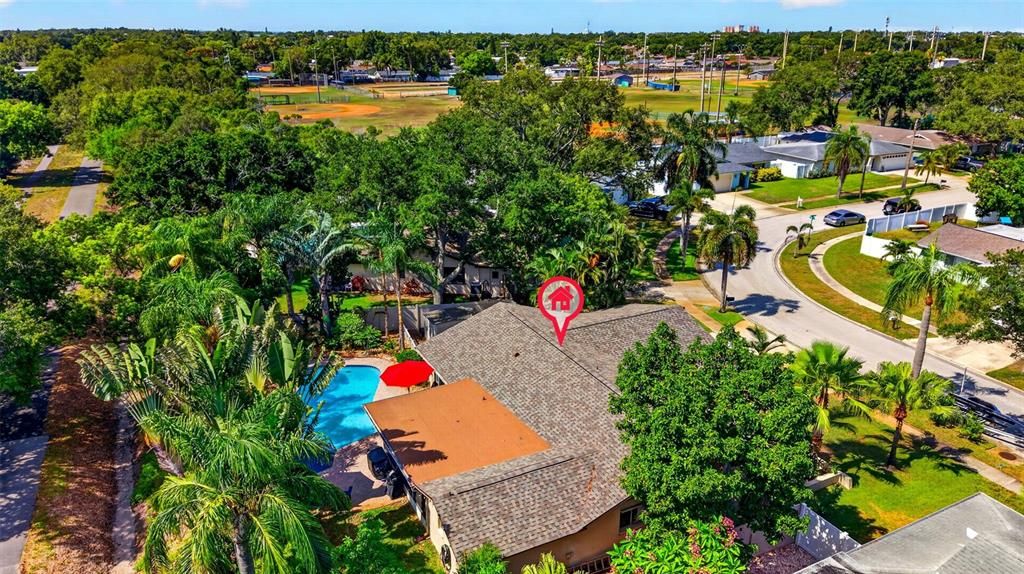 En Venta: $649,900 (4 camas, 2 baños, 1684 Pies cuadrados)