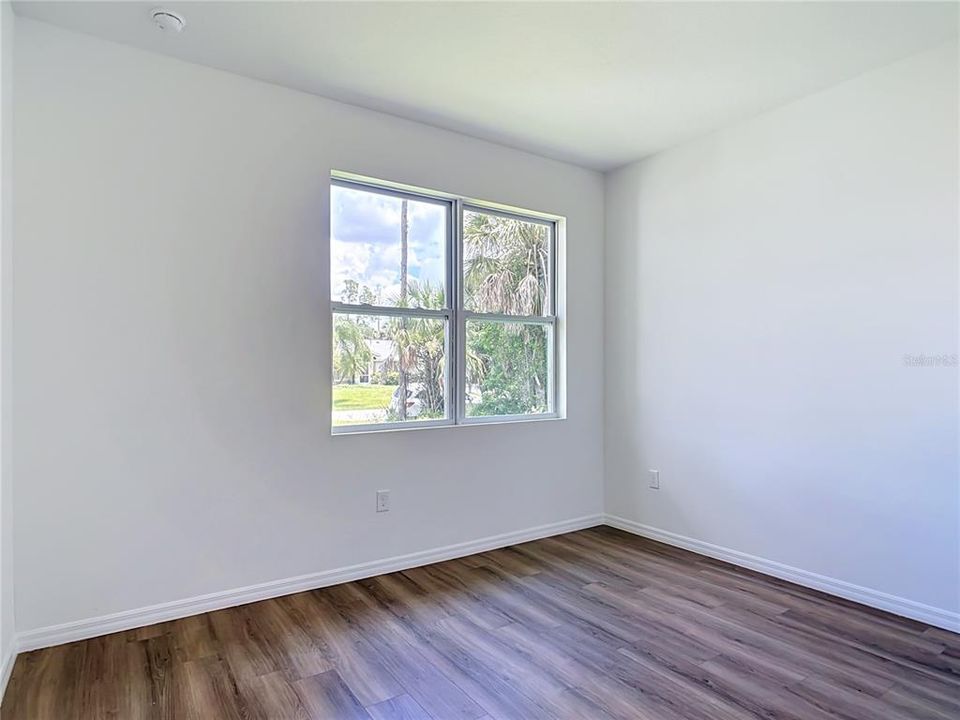 En Renta: $2,490 (4 camas, 3 baños, 2000 Pies cuadrados)