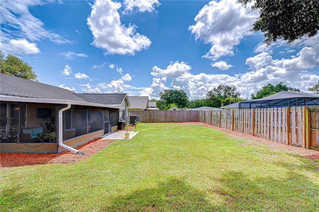 Activo con contrato: $414,900 (3 camas, 2 baños, 1498 Pies cuadrados)