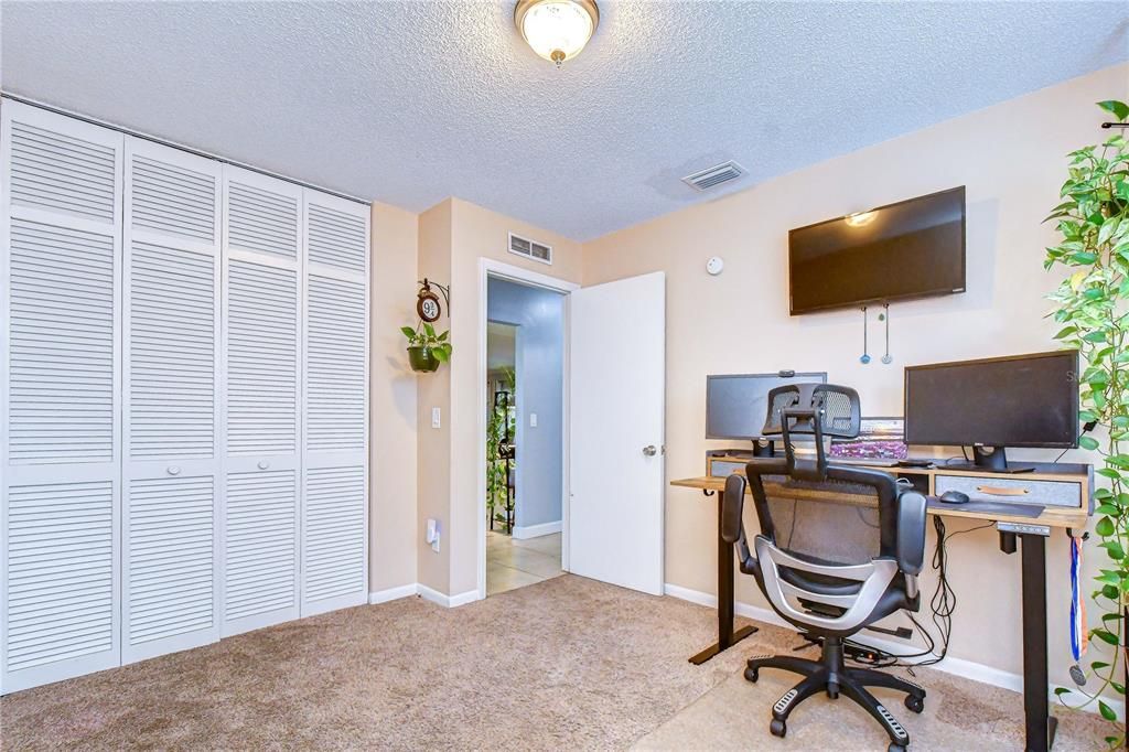 Activo con contrato: $414,900 (3 camas, 2 baños, 1498 Pies cuadrados)