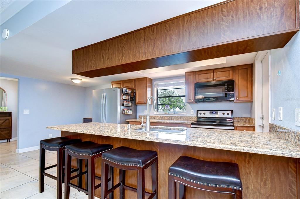 Activo con contrato: $414,900 (3 camas, 2 baños, 1498 Pies cuadrados)