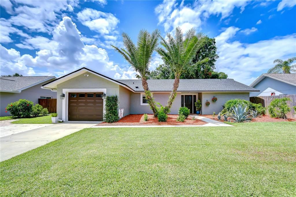 Activo con contrato: $414,900 (3 camas, 2 baños, 1498 Pies cuadrados)