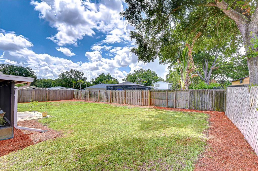 Activo con contrato: $414,900 (3 camas, 2 baños, 1498 Pies cuadrados)