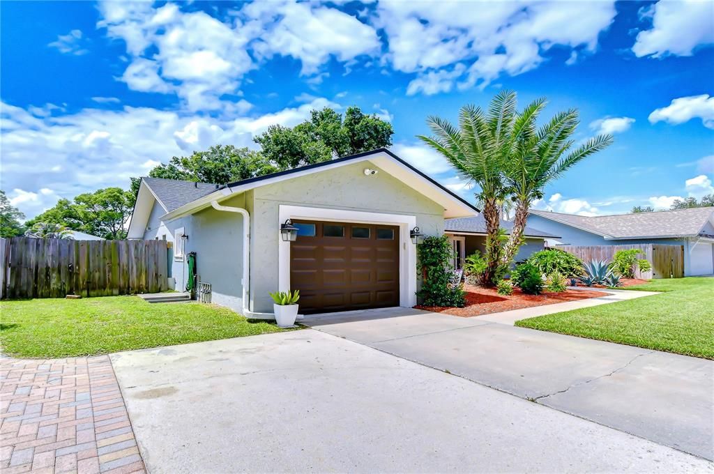 Activo con contrato: $414,900 (3 camas, 2 baños, 1498 Pies cuadrados)