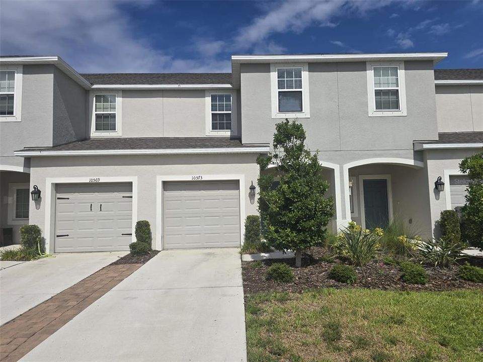 For Sale: $325,000 (3 beds, 2 baths, 1407 Square Feet)