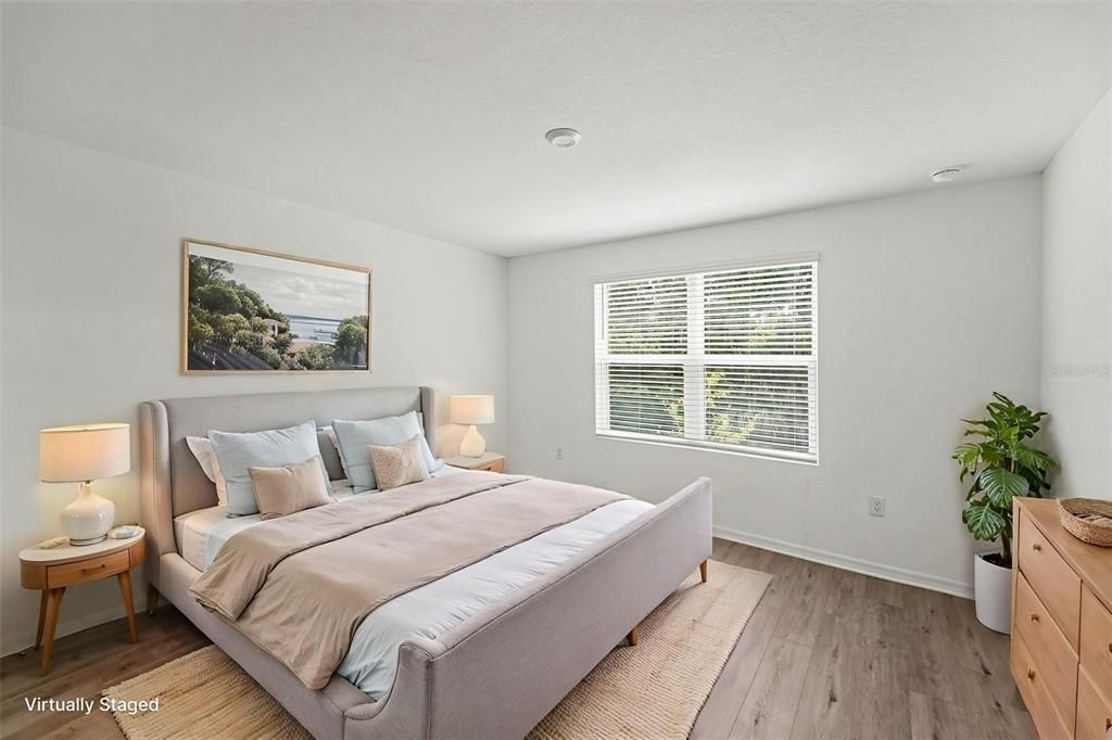 For Sale: $325,000 (3 beds, 2 baths, 1407 Square Feet)