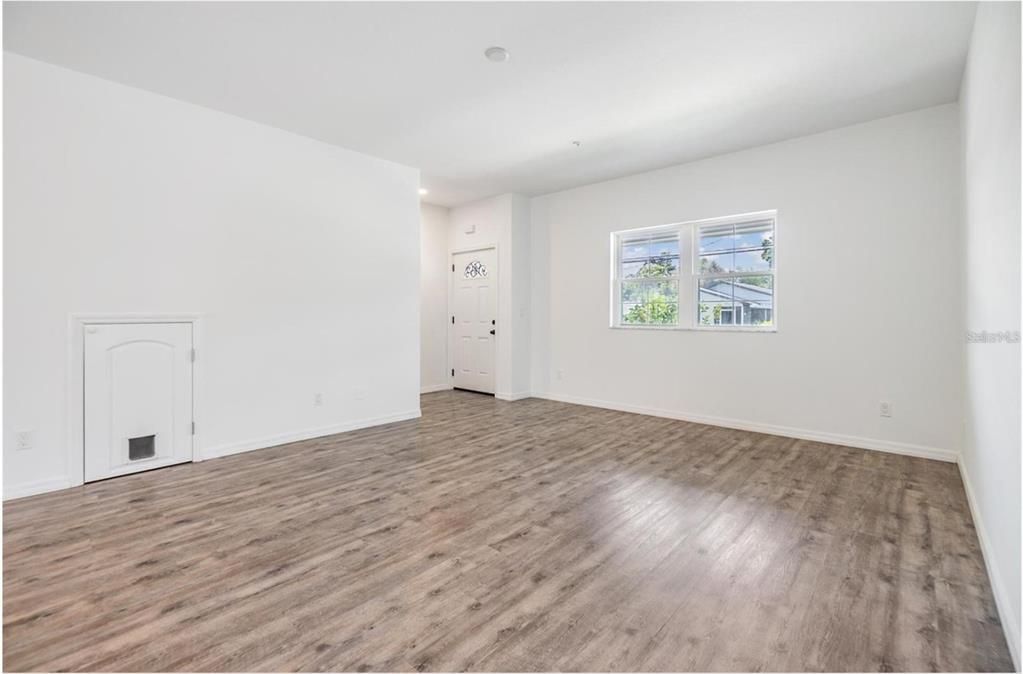 For Rent: $2,500 (3 beds, 2 baths, 1436 Square Feet)
