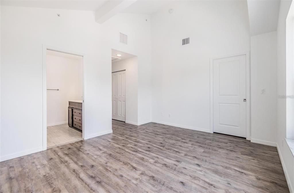 For Rent: $2,500 (3 beds, 2 baths, 1436 Square Feet)