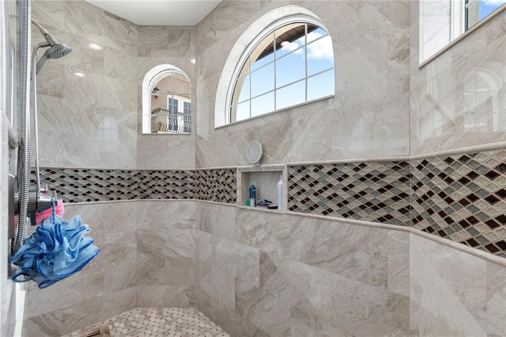 En Venta: $1,499,000 (4 camas, 3 baños, 4314 Pies cuadrados)