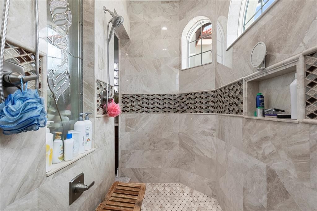 En Venta: $1,499,000 (4 camas, 3 baños, 4314 Pies cuadrados)