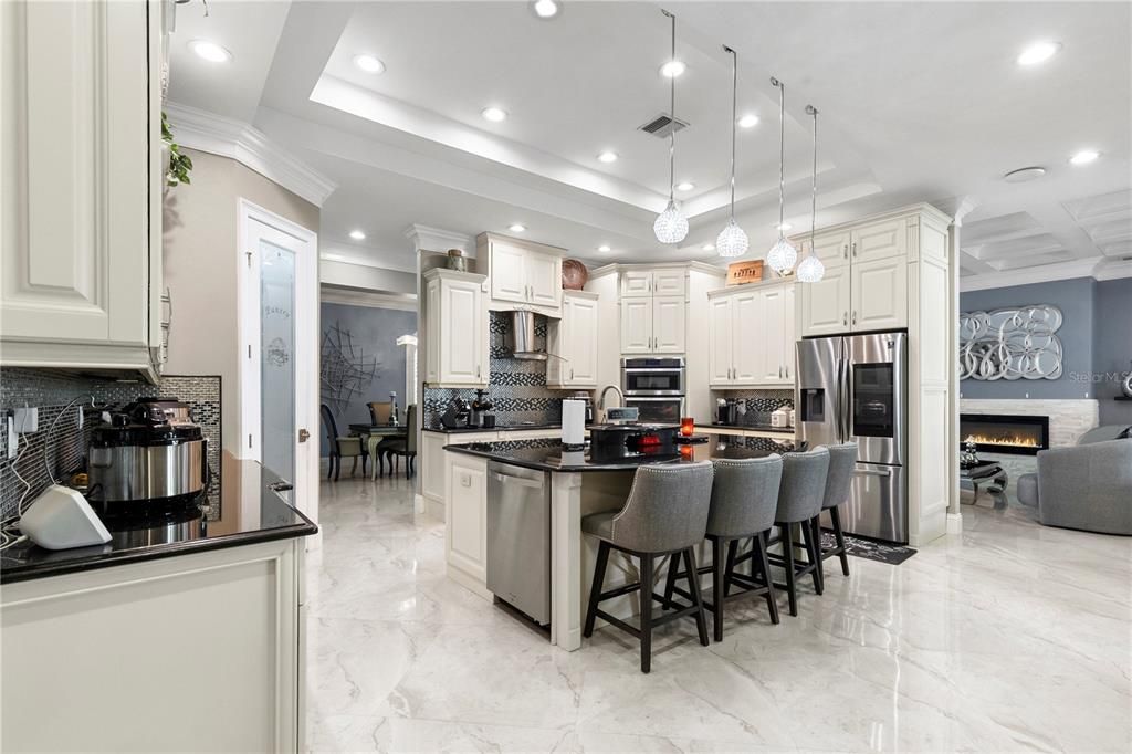 En Venta: $1,499,000 (4 camas, 3 baños, 4314 Pies cuadrados)