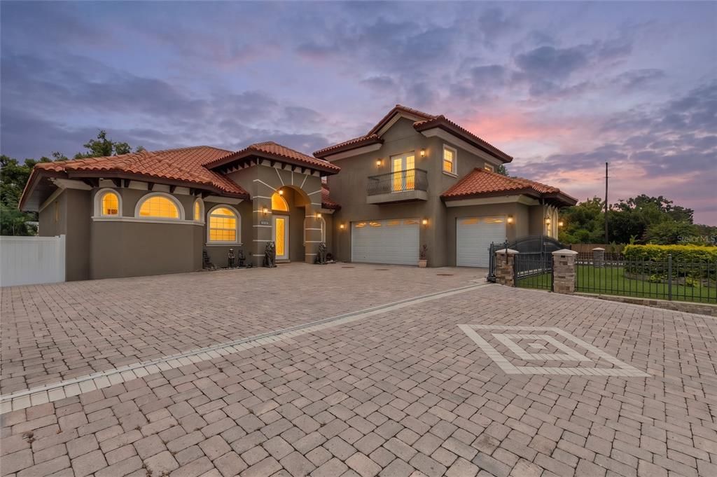 En Venta: $1,499,000 (4 camas, 3 baños, 4314 Pies cuadrados)