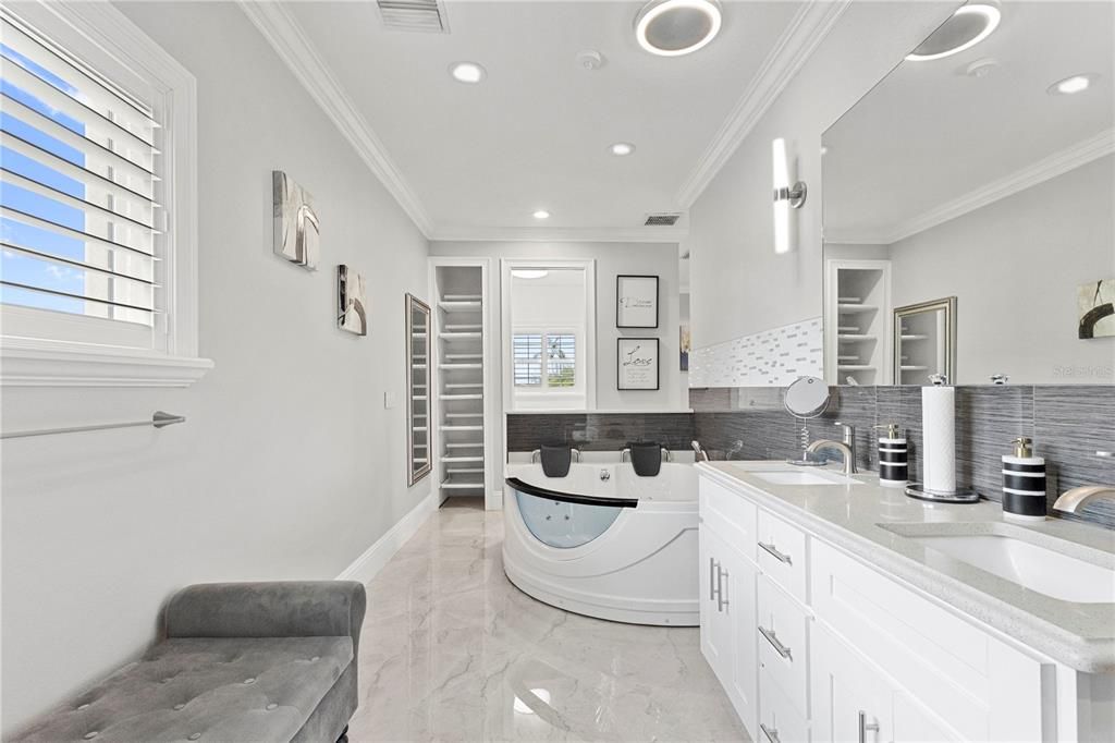 En Venta: $1,499,000 (4 camas, 3 baños, 4314 Pies cuadrados)