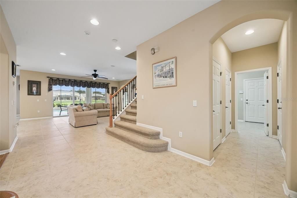 На продажу: $939,000 (5 спален, 3 ванн, 3851 Квадратных фут)