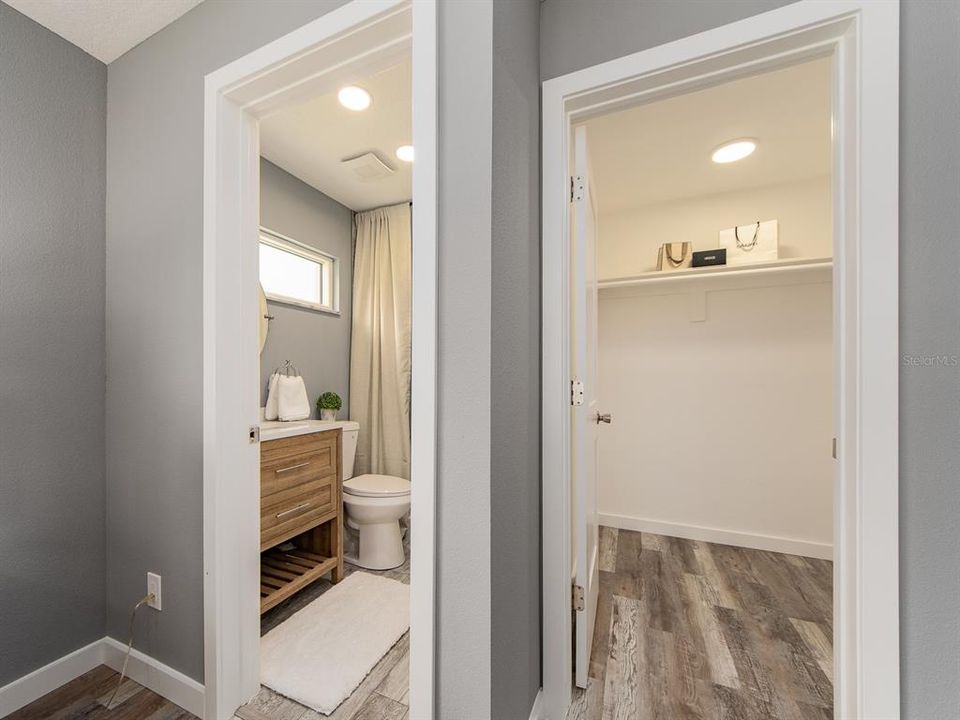 En Venta: $799,900 (4 camas, 3 baños, 1783 Pies cuadrados)