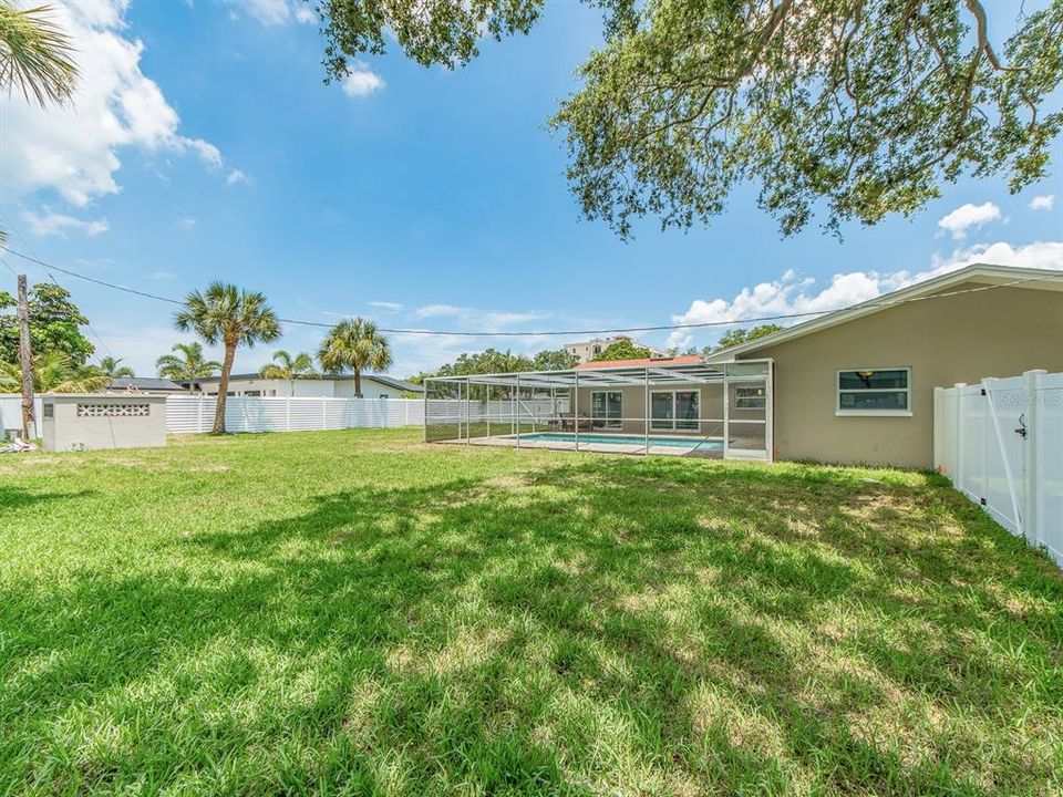 En Venta: $799,900 (4 camas, 3 baños, 1783 Pies cuadrados)