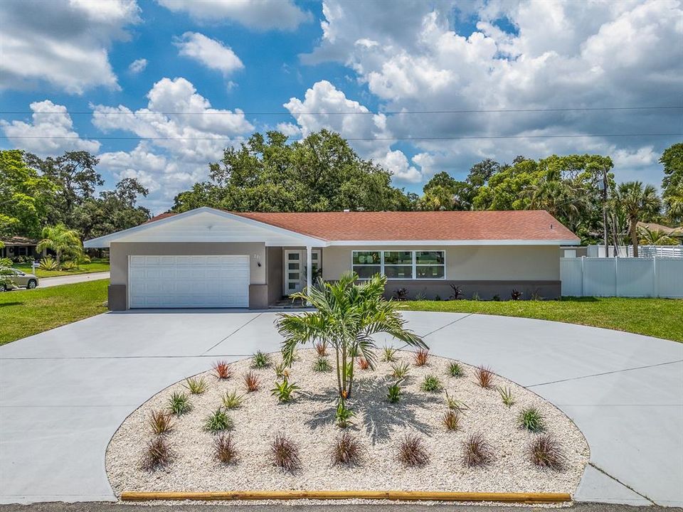 En Venta: $799,900 (4 camas, 3 baños, 1783 Pies cuadrados)