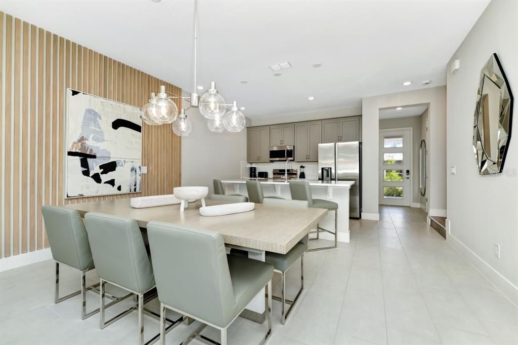 На продажу: $339,900 (3 спален, 2 ванн, 1704 Квадратных фут)