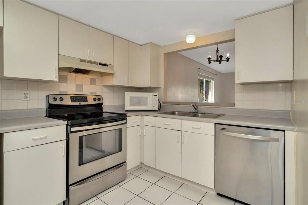 En Venta: $124,900 (2 camas, 2 baños, 1068 Pies cuadrados)