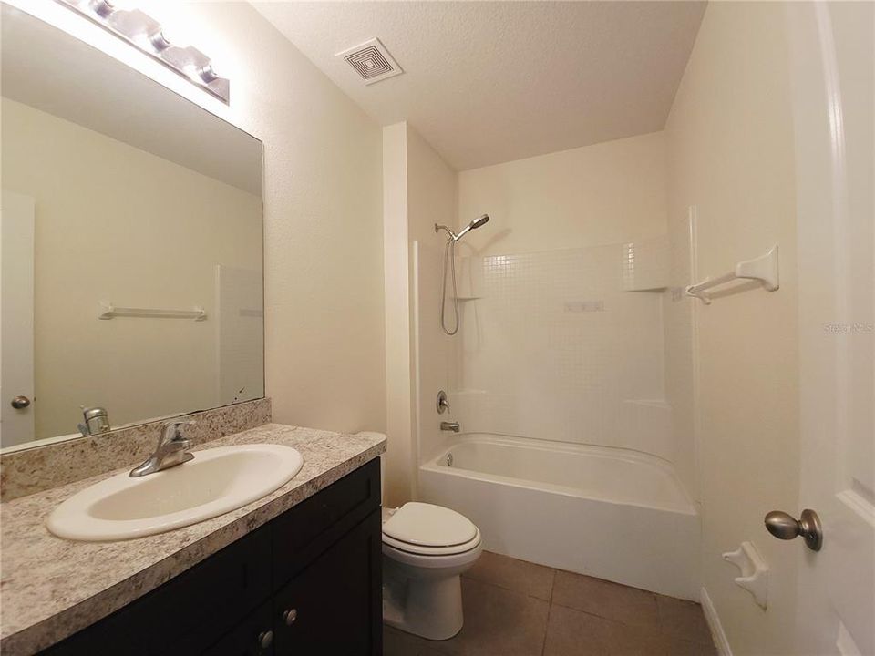 For Rent: $2,250 (4 beds, 2 baths, 1824 Square Feet)
