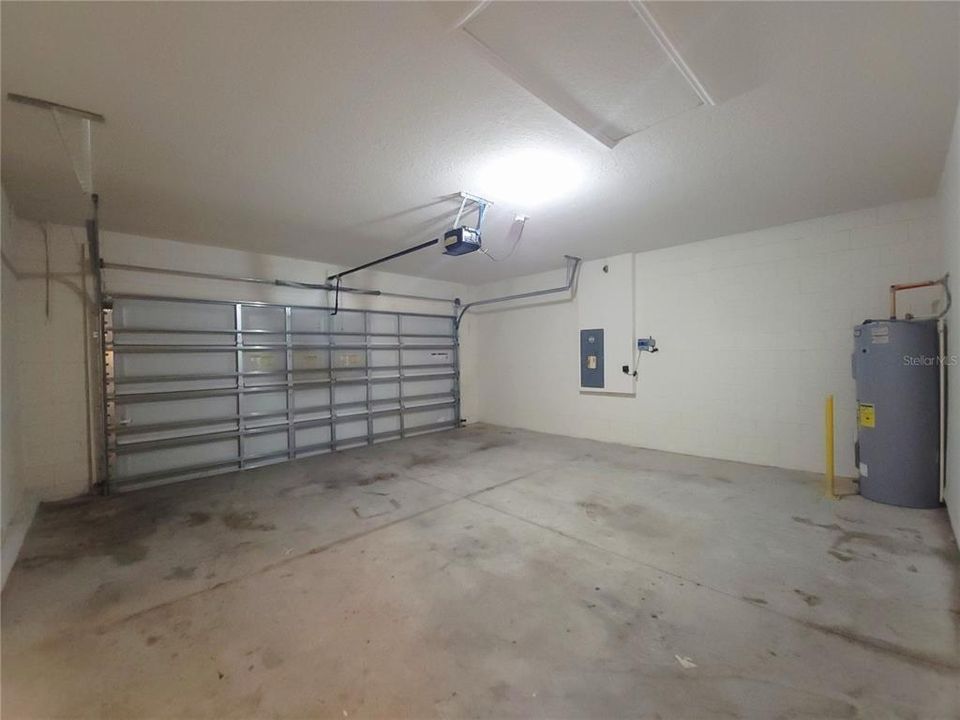 For Rent: $2,250 (4 beds, 2 baths, 1824 Square Feet)