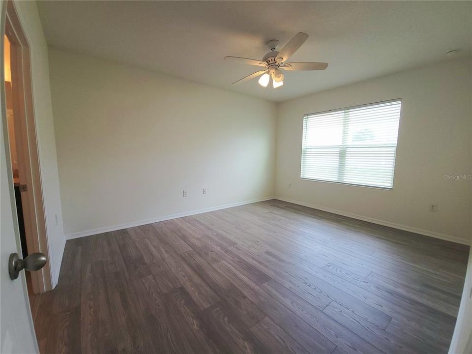 For Rent: $2,250 (4 beds, 2 baths, 1824 Square Feet)