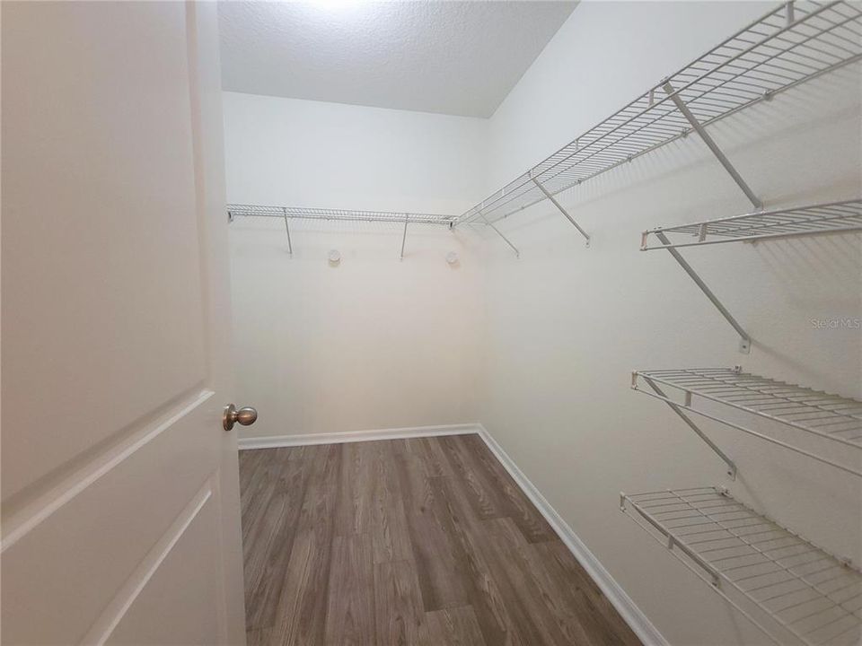 For Rent: $2,250 (4 beds, 2 baths, 1824 Square Feet)