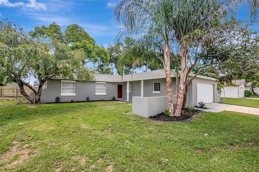 For Sale: $359,900 (4 beds, 2 baths, 1452 Square Feet)