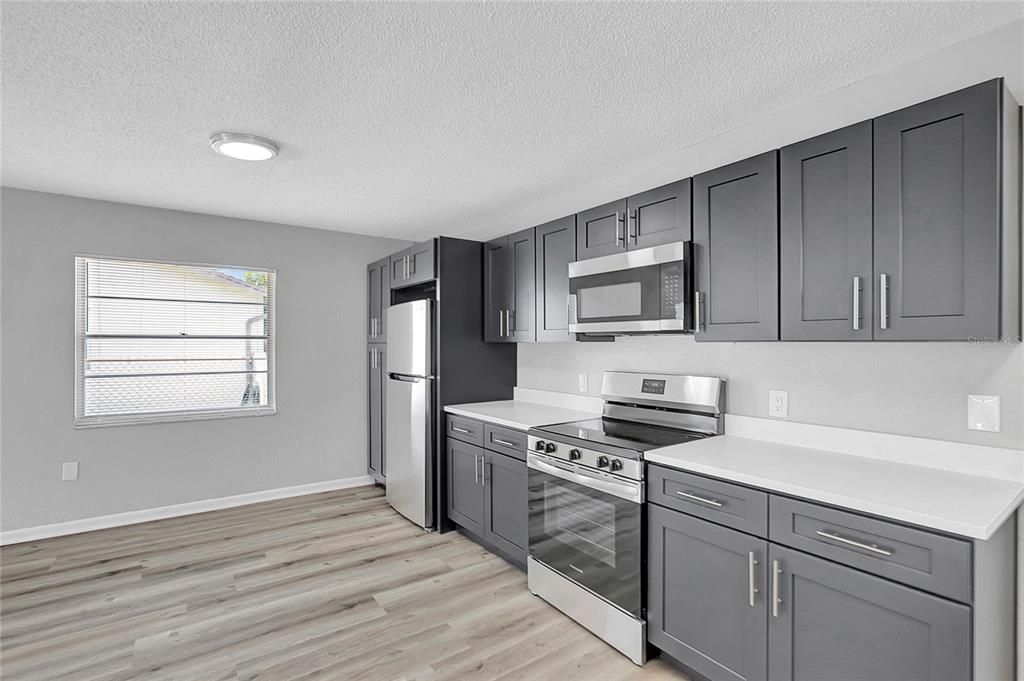 For Sale: $359,900 (4 beds, 2 baths, 1452 Square Feet)