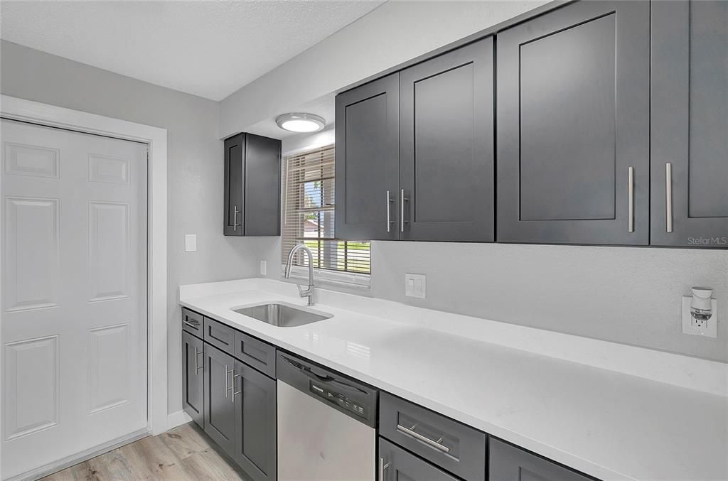 For Sale: $359,900 (4 beds, 2 baths, 1452 Square Feet)