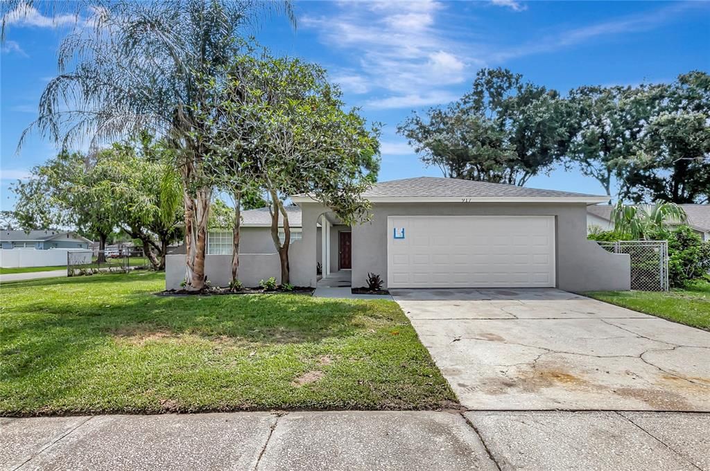 For Sale: $359,900 (4 beds, 2 baths, 1452 Square Feet)