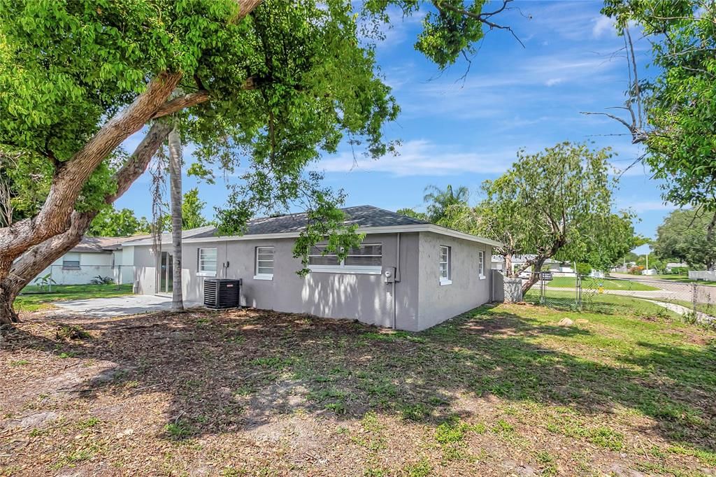 For Sale: $359,900 (4 beds, 2 baths, 1452 Square Feet)