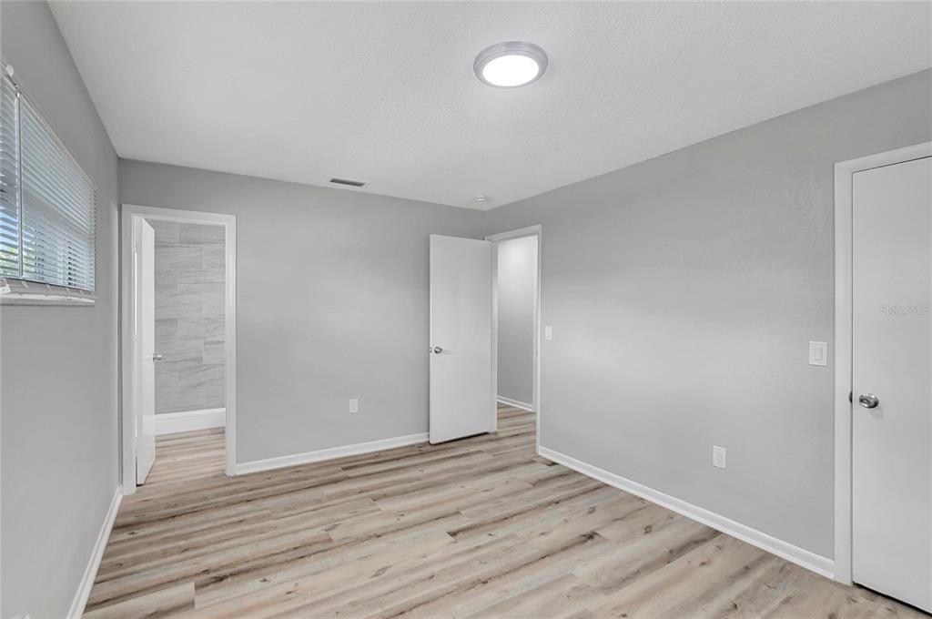 For Sale: $359,900 (4 beds, 2 baths, 1452 Square Feet)