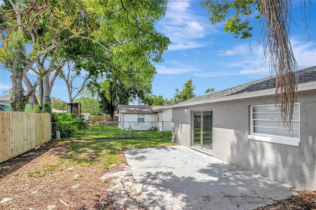 For Sale: $359,900 (4 beds, 2 baths, 1452 Square Feet)