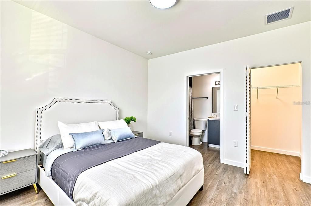 For Sale: $277,520 (3 beds, 2 baths, 1349 Square Feet)