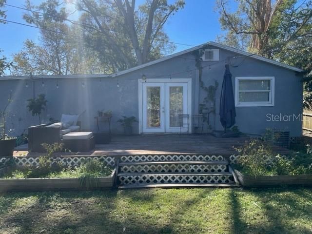 Active With Contract: $1,995 (2 beds, 2 baths, 1092 Square Feet)