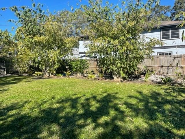 Active With Contract: $1,995 (2 beds, 2 baths, 1092 Square Feet)
